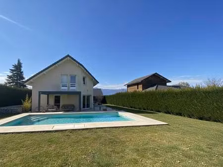 vimines  maison récente avec vue dégagée  piscine et fort potentiel