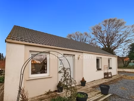 02590 roupy - pavillon plain pied de 2016 - 3 chambres - classé en c - jardin - 5 minutes 