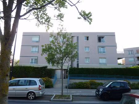 appartement 2 pièces 47 m² à louer montigny-le-bretonneux 78180 ? | era immobilier