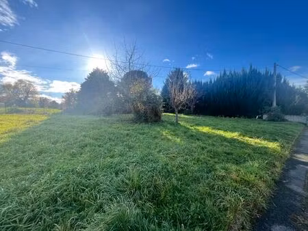 vente terrain 1469 m² montluçon (03100)