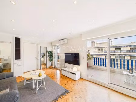 dernier étage 2 pièces avec terrasse - nice le port