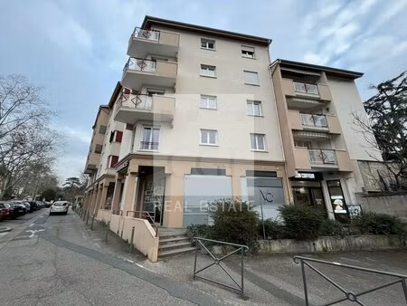achat local commercial 66m² neuville sur saone 69250