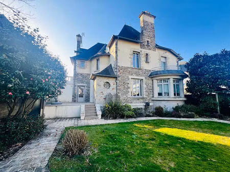 maison 8 pièces 257 m² à vendre / acheter vitré 35500 ? | era immobilier