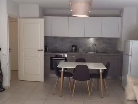 location appartement 2 pièces 42 m² à cagnes-sur-mer (06800)