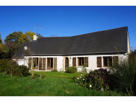 maison de plain-pied sur grand terrain arboré à plouha