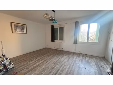 location appartement 3 pièces 69 m² à gréasque (13850)