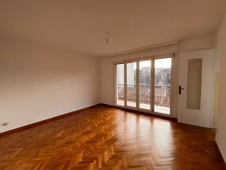 location appartement 3 pièces 65 m² à marseille 6 (13006)