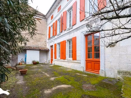 vente maison 7 pièces 174 m² à brossac (16480)  189 792 €