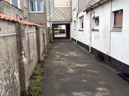 6 afgesloten garageboxen te koop in westerkwartier