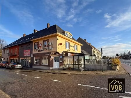 handelshuis met woonst