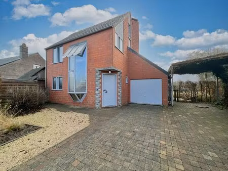 instapklare  lichtrijke woning (4 slpks) + zonnige tuin