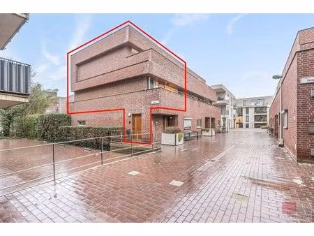 prachtig gerenoveerd duplex appartement van 130 m²  met maar liefst 3 terrassen!