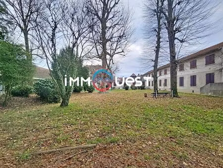 immeuble en location - mandres-les-roses (94520)