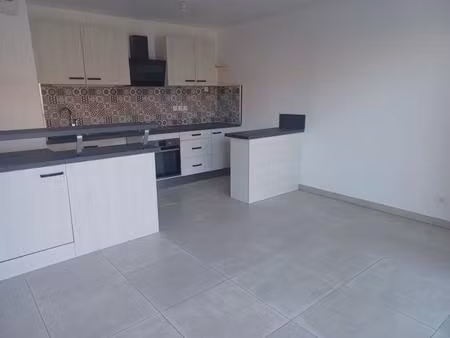 a louer valescure t3 avec pk