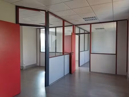 location commerce 4 pièces 45 m² à metz (57070)