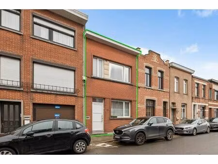 woning met 3 slaapkamer  2 badkamers en tuin in deurne!