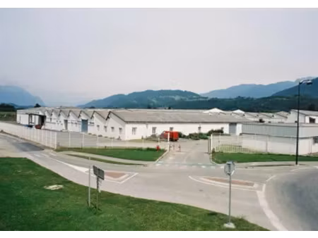 local d'activite a louer