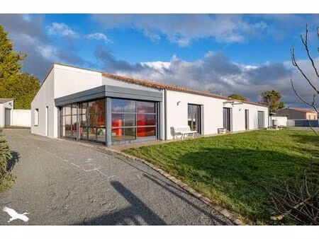 vente maison 5 pièces 153 m² courcelles (17400)