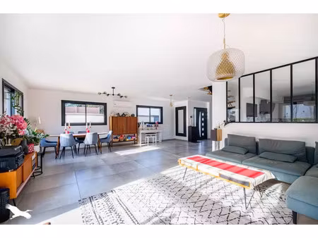 vente maison 5 pièces 163 m² saint-priest (69800)