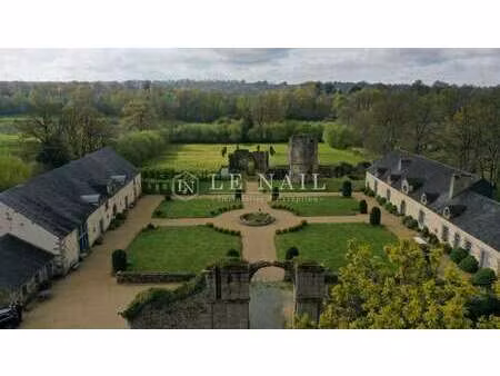 manoir à vendre à mayenne : 585 000 € | 350m²