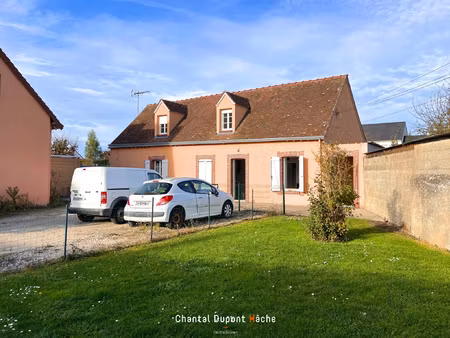 mignieres - longère divisée en deux appartements  stationnem