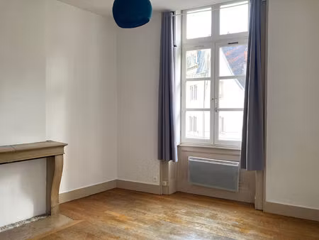 location appartement 1 pièce 24m² besancon 25000