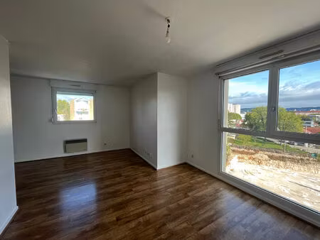 location appartement 1 pièce 39m² besancon 25000