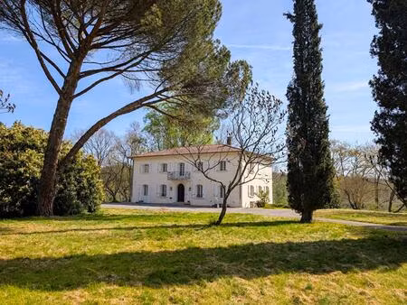 maison bourgeoise de 371 m2 avec parc de 1 5 hectare