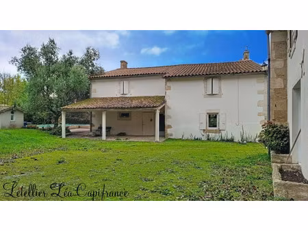 propriété à vendre prailles 5 pièce(s) 188m2 299 500€