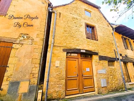 immeuble en pierre avec deux logements-montignac-lascaux