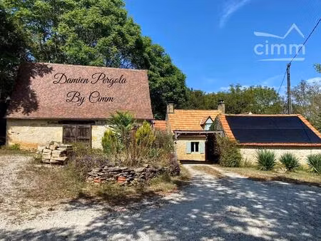 maison avec dépendances et autonomie énergétique à carsac-aillac