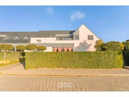 klassevol en instapklaar appartement met 1 slpk  terras en autostaanplaats op een topliggi