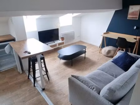 location appartement 1 pièce 22 m² à marseille 7 (13007)