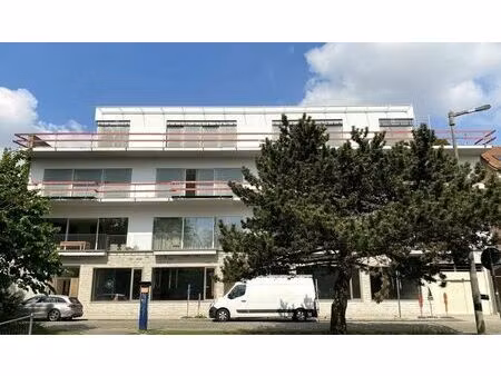 instapklaar gelijkvloers kantoor te huur aan bijlokesite te gent