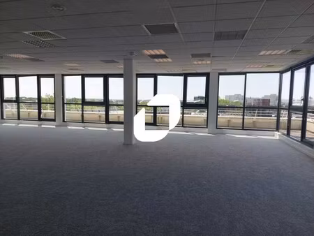 vente bureau guyancourt 78280