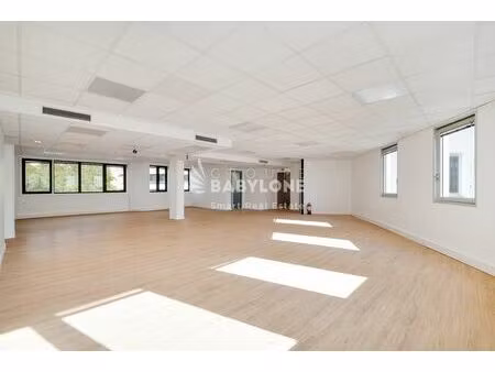 bureaux renovés proche de la future ligne 15