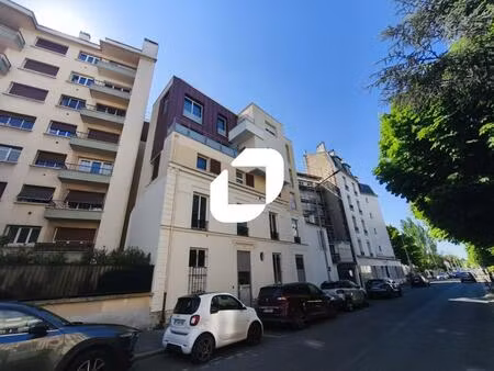 a vendre ou a louer  proximite rer a