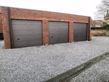 garage te huur in het centrum van staden