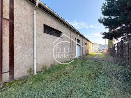 sainte-foy-la-grande : local lumineux idéalement situé