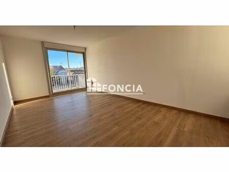 lunel. appartement t1 de 26 m2 avec vue dégagée