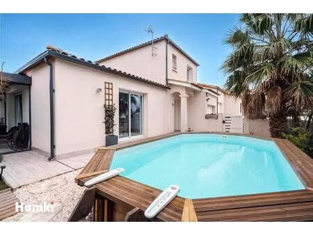 maison t4 de 103 m² avec terrasse  piscine et double stationnement