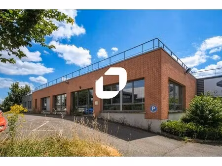 location bureau le mesnil amelot 77990