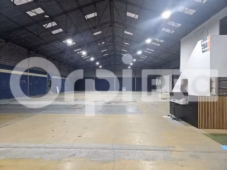 local d'activite a vendre