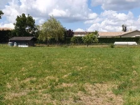 vente terrain 700 m² lignan-de-bordeaux (33360)