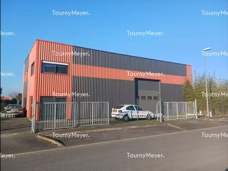 local d'activites a vendre