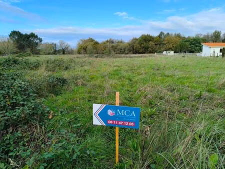 terrain à bâtir à bussac-forêt (17210)
