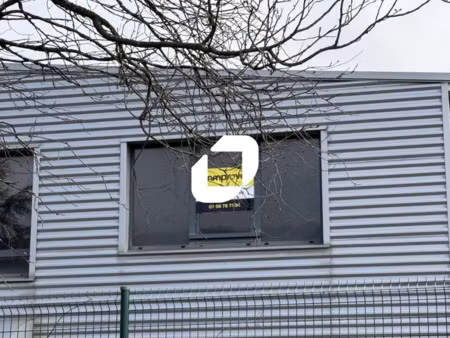 location bureau seyssins 38180