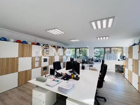 bureaux avec terrasse privative