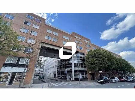 a louer  bureaux au pied du rer d