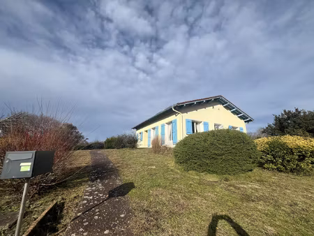 maison traditionnelle de 1981 proche ygos saint saturnin